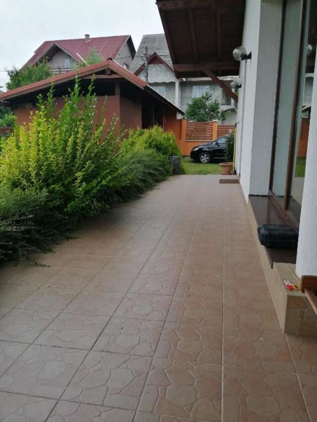 Дома для отпуска Casa Bunicii Sindreşti-16